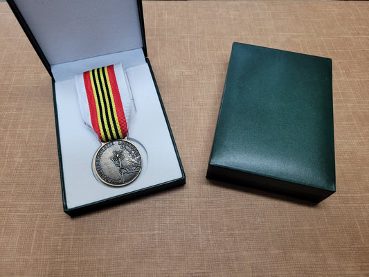 Medaglia CRI Tempo della Gentilezza con scatola verde