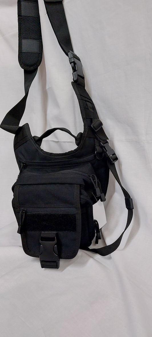 Borsa monospalla nera o mimetica