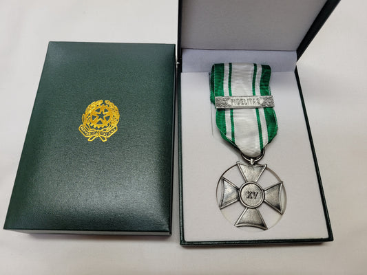 Croce Anzianità 15 anni Croce Rossa Italiana C.R.I. con scatola Repubblica