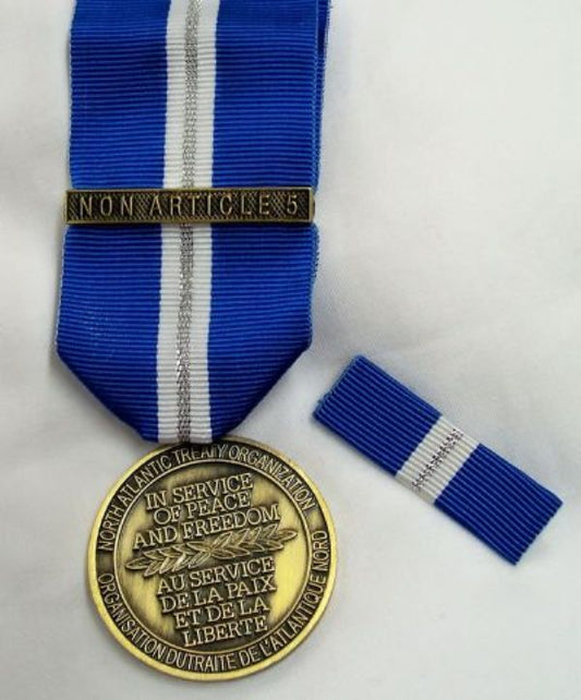 Kosovo Bosnia Unificate NATO - Nastro / nastrino / medaglia